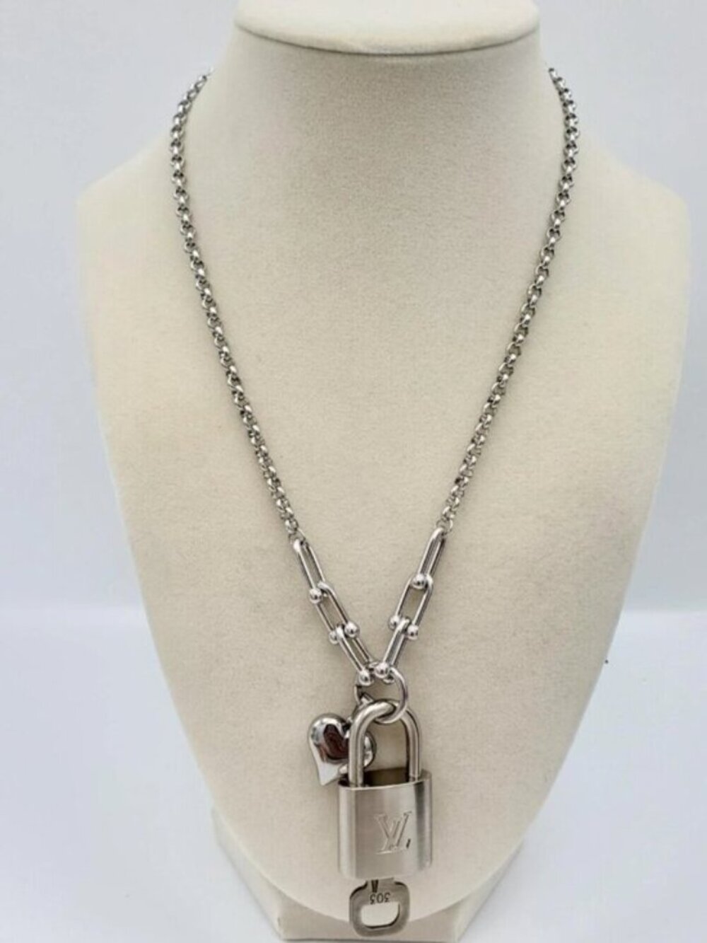 Authentic Louis Vuitton Vintage Silver Padlock Necklace✦Unbranded Silver Plated - Picture 14 of 14